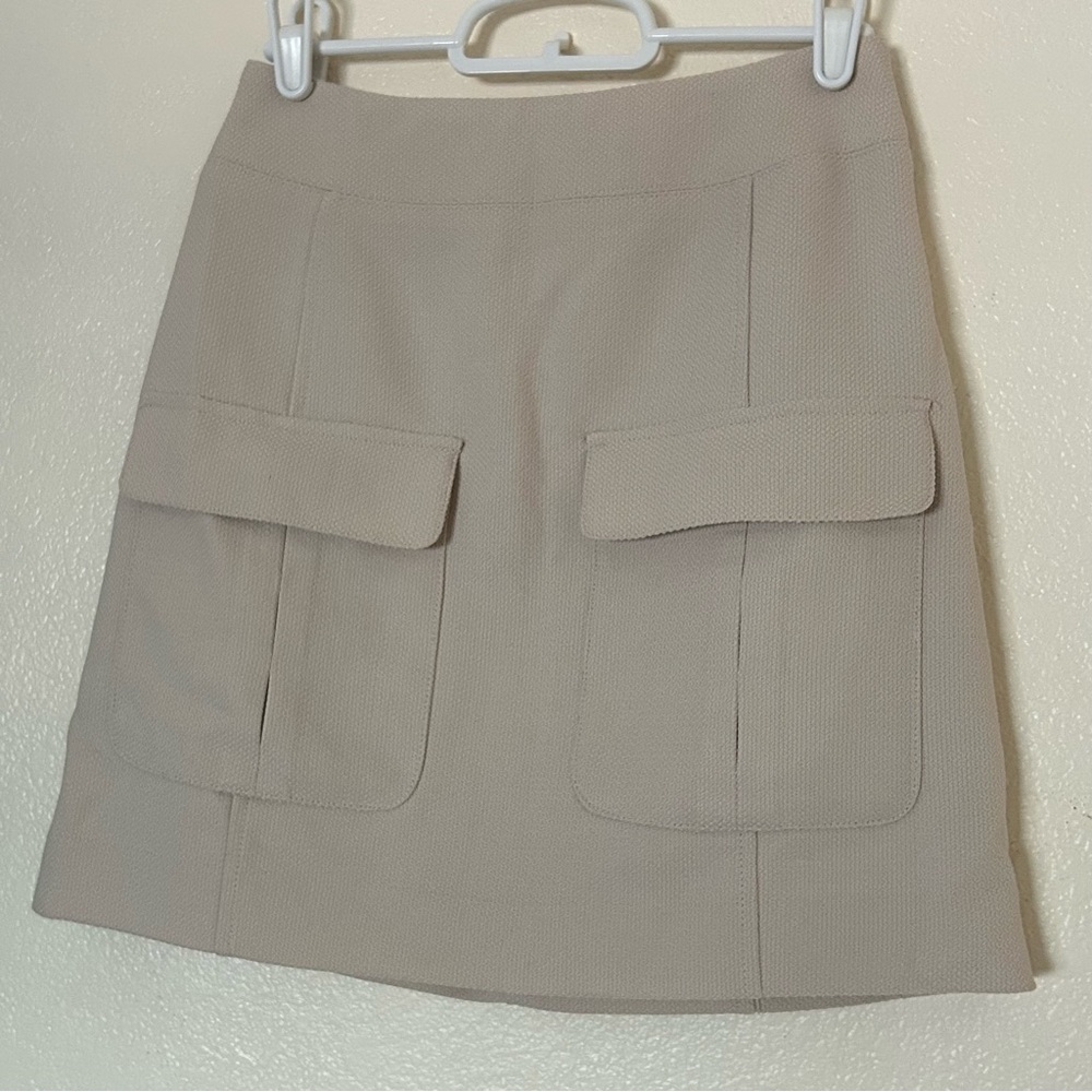 H&M Light Tan Skirt with Front Pockets